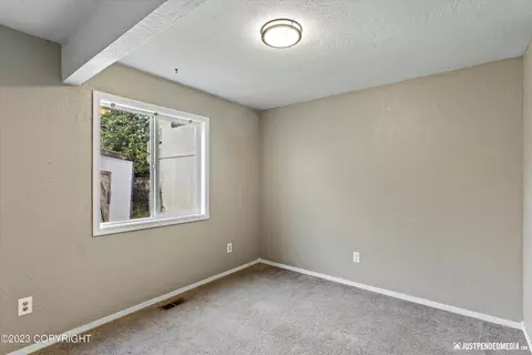 7964 Moose Run Cir, Anchorage, AK 99507 photo 12