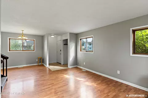 7964 Moose Run Cir, Anchorage, AK 99507 photo 4