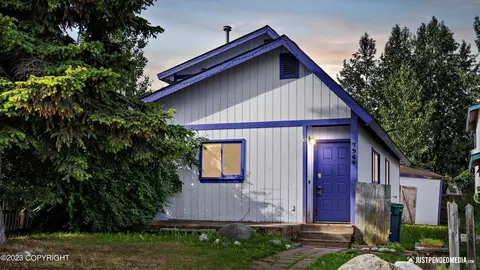 7964 Moose Run Cir, Anchorage, AK 99507