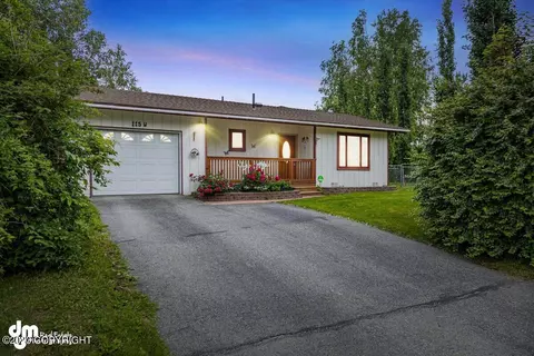115 W Eagle Ave, Palmer, AK 99645