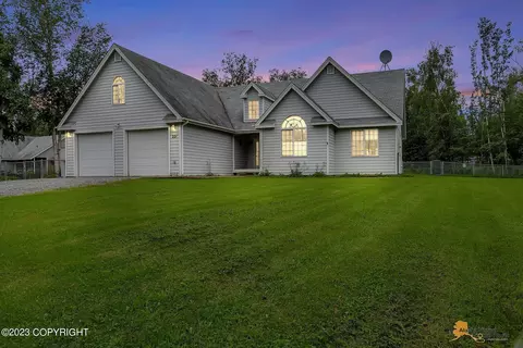 221 E Hygrade Ln, Wasilla, AK 99654