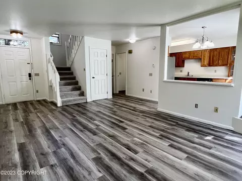 6556 Cimarron Cir, Anchorage, AK 99504 photo 9