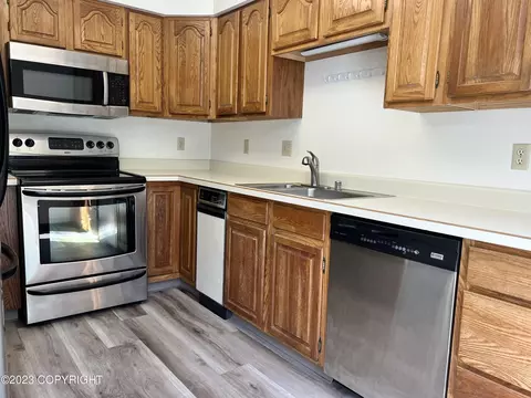 6556 Cimarron Cir, Anchorage, AK 99504 photo 12