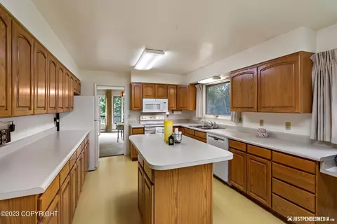 3540 Fordham Dr, Anchorage, AK 99508 photo 14