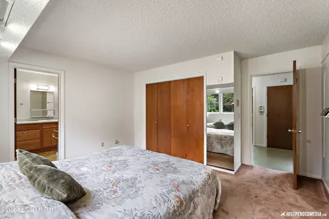 3540 Fordham Dr, Anchorage, AK 99508 photo 24