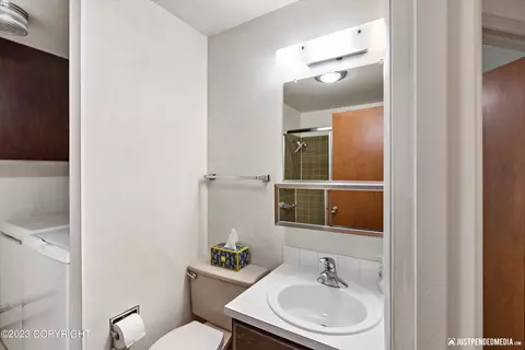 3540 Fordham Dr, Anchorage, AK 99508 photo 32