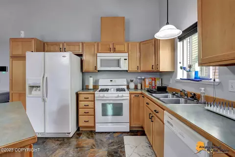 11708 Galloway Loop # 31, Eagle River, AK 99577 photo 14