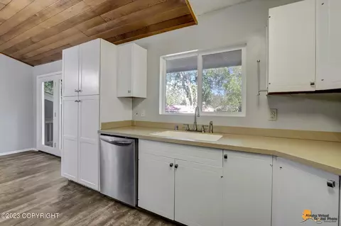 12100 Rainbow Ave, Anchorage, AK 99516 photo 9