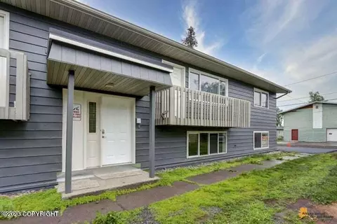 814 N Bunn St, Anchorage, AK 99508