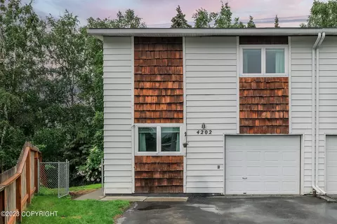 4202 Pinnacle Cir, Anchorage, AK 99504