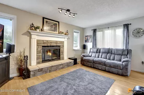 9816 St Lawrence Cir, Eagle River, AK 99577 photo 3