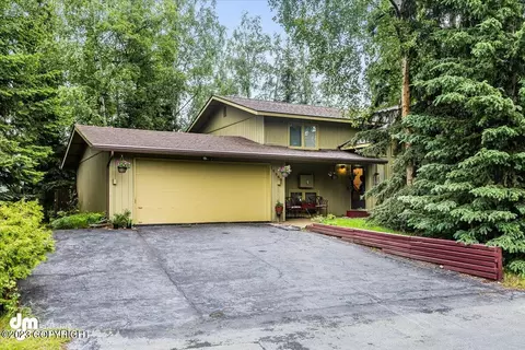18949 N Chichagof Loop, Eagle River, AK 99577