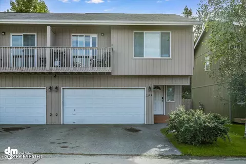 2273 Duncanshire Pl, Anchorage, AK 99504