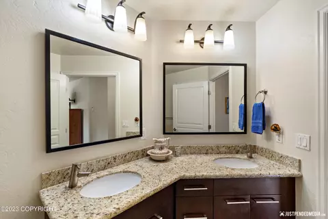 1126 E 16th Ave # 401, Anchorage, AK 99501 photo 24