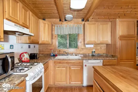 11425 N Deshka Loop, Willow, AK 99688 photo 15
