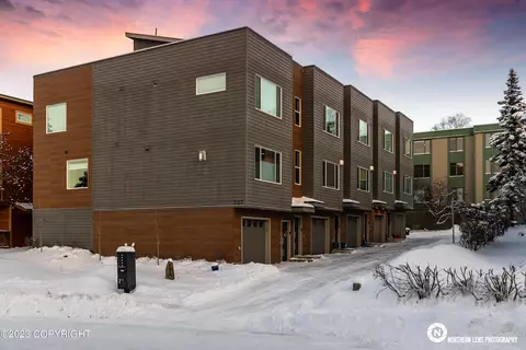 727 O St # 2, Anchorage, AK 99501