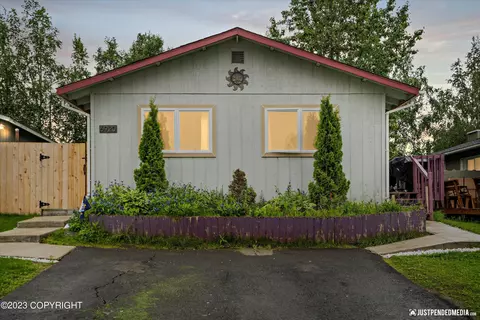 6920 Ryan Ct, Anchorage, AK 99504