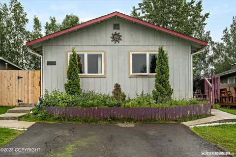 6920 Ryan Ct, Anchorage, AK 99504 photo 3