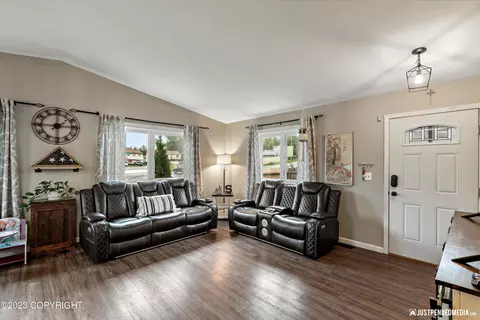 6920 Ryan Ct, Anchorage, AK 99504 photo 9