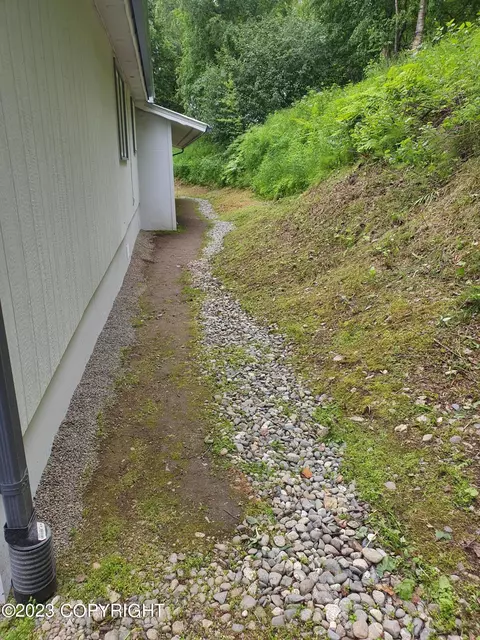 18688 Amonson Rd, Chugiak, AK 99567 photo 4
