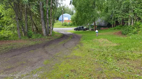 18688 Amonson Rd, Chugiak, AK 99567 photo 3