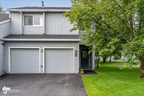 2215 Daybreak Ct, Anchorage, AK 99501