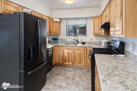 12226 W Skyline Dr, Eagle River, AK 99577 photo 10
