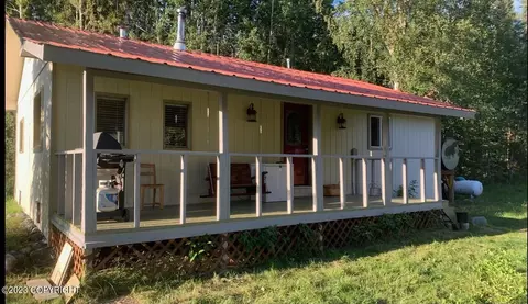 1 Nabesna Road, Slana, AK 99586