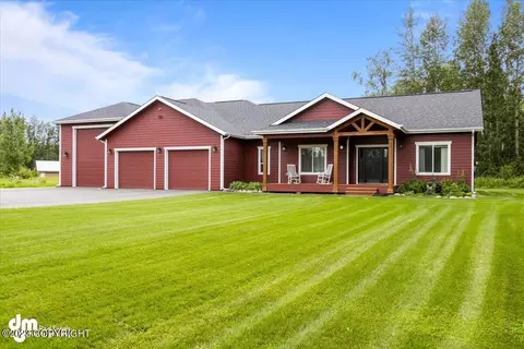 12175 E Winkerstay Dr, Palmer, AK 99645