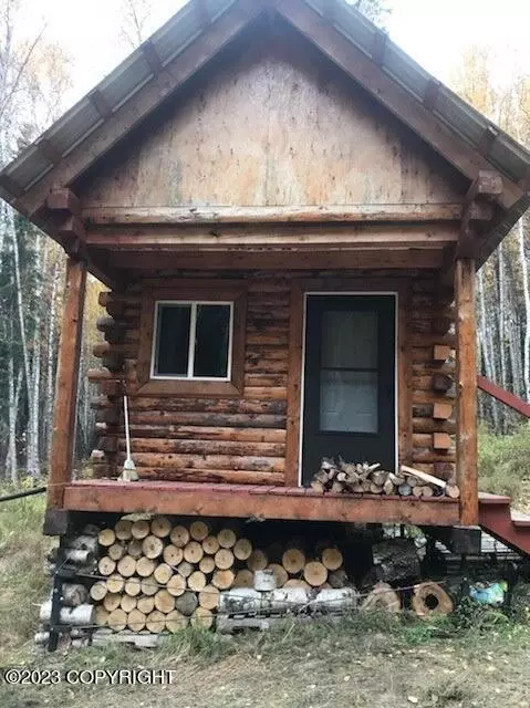 1600 Smokey Dr, Fairbanks, AK 99712