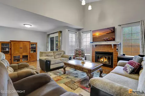 8869 Boom Cir, Anchorage, AK 99502