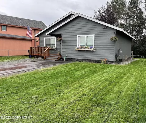 540 E Caribou Ave, Palmer, AK 99645