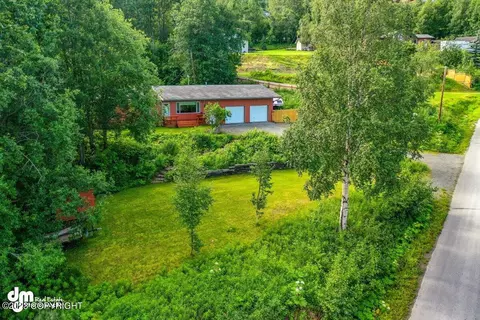 19120 Elnora Ln, Eagle River, AK 99577