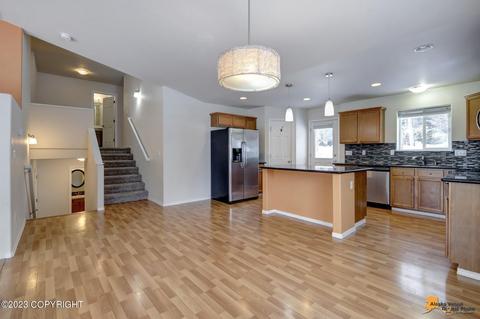 20551 Birch Crest Ln, Eagle River, AK 99577 photo 9