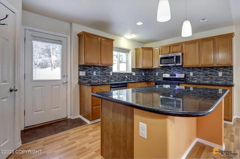 20551 Birch Crest Ln, Eagle River, AK 99577 photo 12