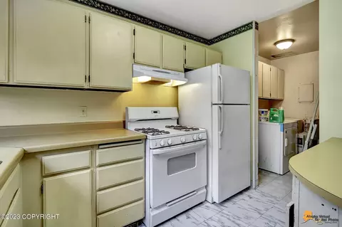 1085 E 17th Ave, Anchorage, AK 99501 photo 11