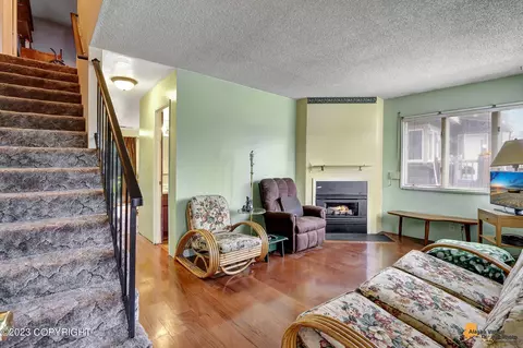 1085 E 17th Ave, Anchorage, AK 99501 photo 3