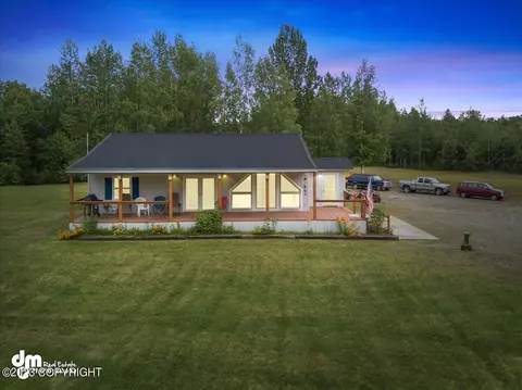 16772 Montana Creek Rd, Talkeetna, AK 99676