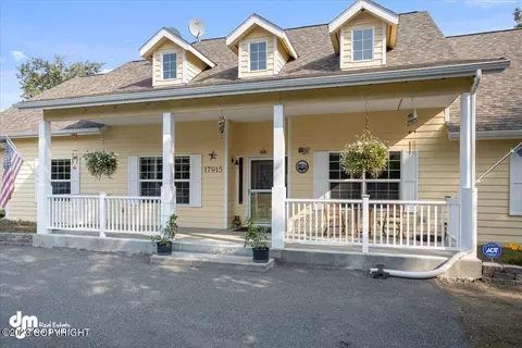 17915 E Plumley Rd, Palmer, AK 99645