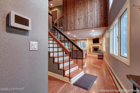 615 Highlander Cir, Anchorage, AK 99518