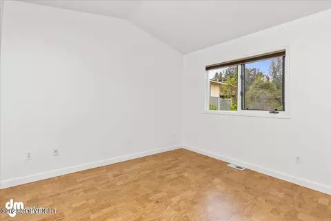 1811 E 57th Ave, Anchorage, AK 99517 photo 16