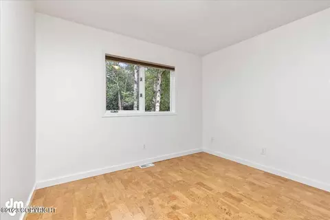 1811 E 57th Ave, Anchorage, AK 99517 photo 14