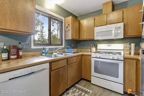 18754 Second St, Eagle River, AK 99577 photo 10