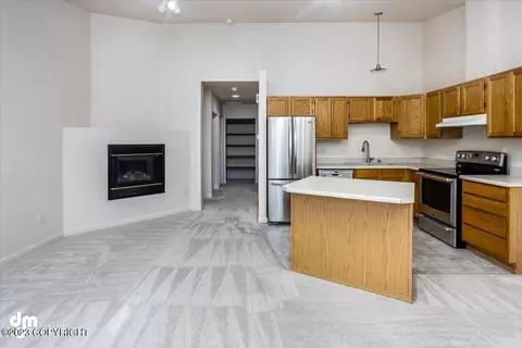 1000 Lakewood Ct # 6, Anchorage, AK 99515