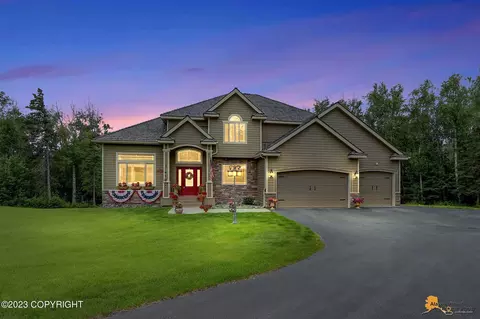 2202 S Austin Cir, Palmer, AK 99645
