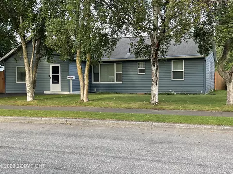 1424 Birchwood St, Anchorage, AK 99508