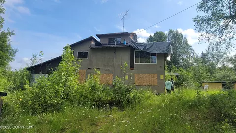 29521 S Blair Hills St, Talkeetna, AK 99676