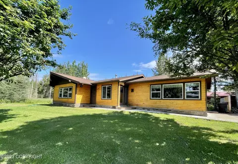 304 Riverside Dr, Soldotna, AK 99669
