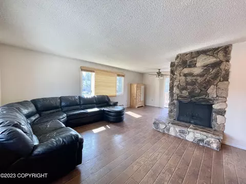 4971 E 5th Ave, Anchorage, AK 99508 photo 4