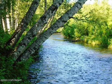 9 South Parks Highway, Talkeetna, AK 99676